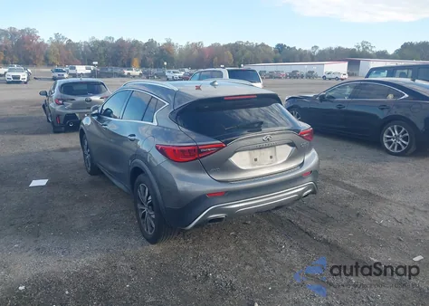2017 Infiniti Qx30 Premium z USA, uszkodzony, nr VIN SJKCH5CR9HA038021